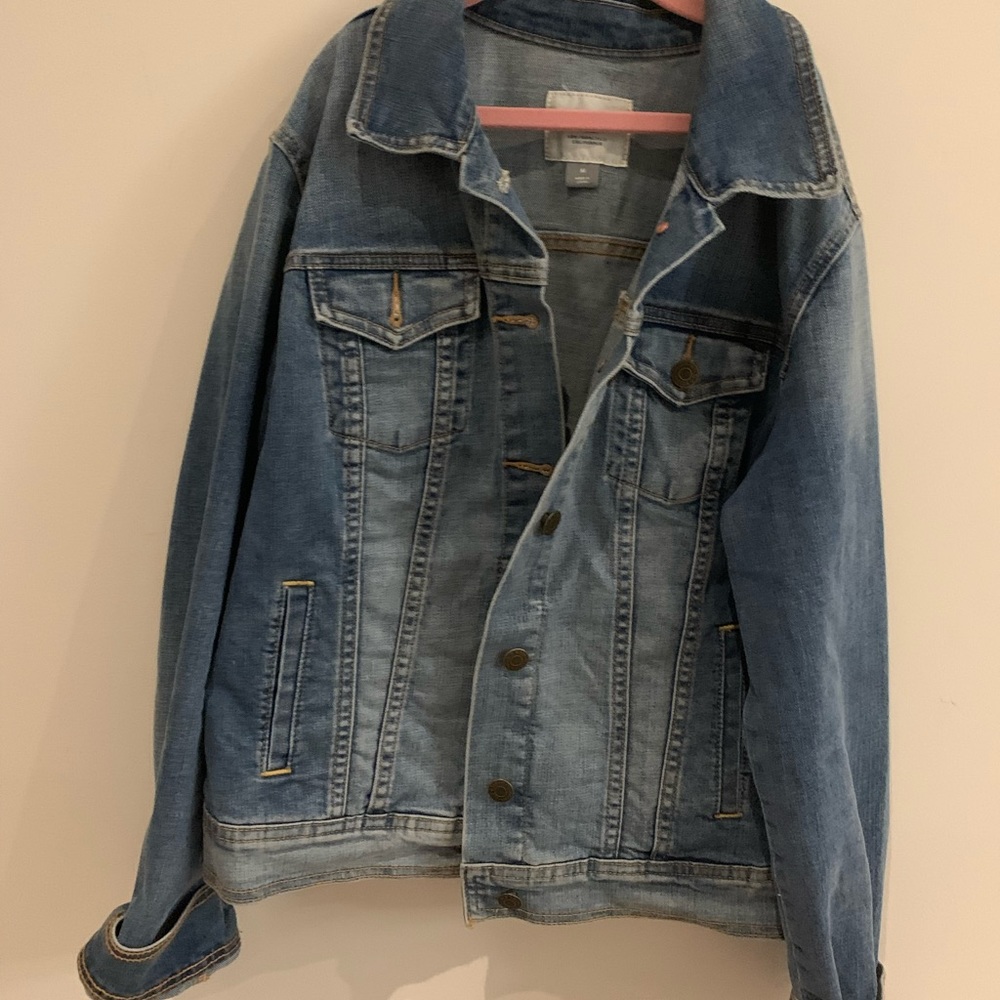 gap jean jackets - medium